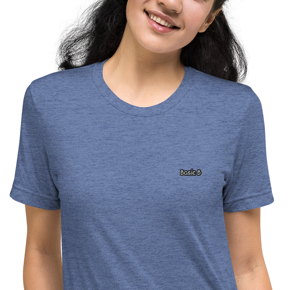 BASIC B ESSENTIALS TEE