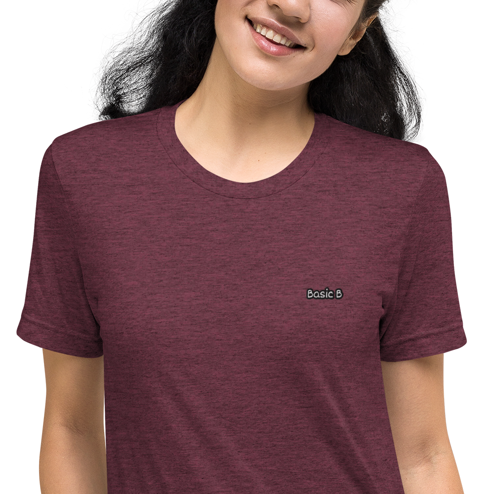 BASIC B ESSENTIALS TEE