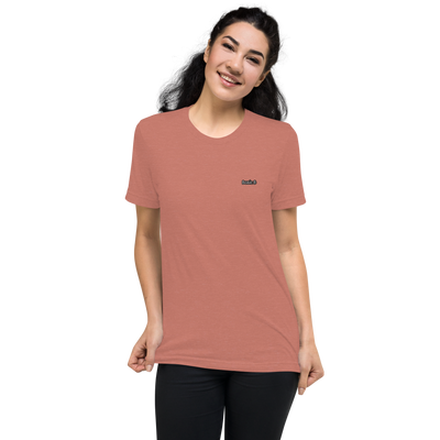 BASIC B ESSENTIALS TEE
