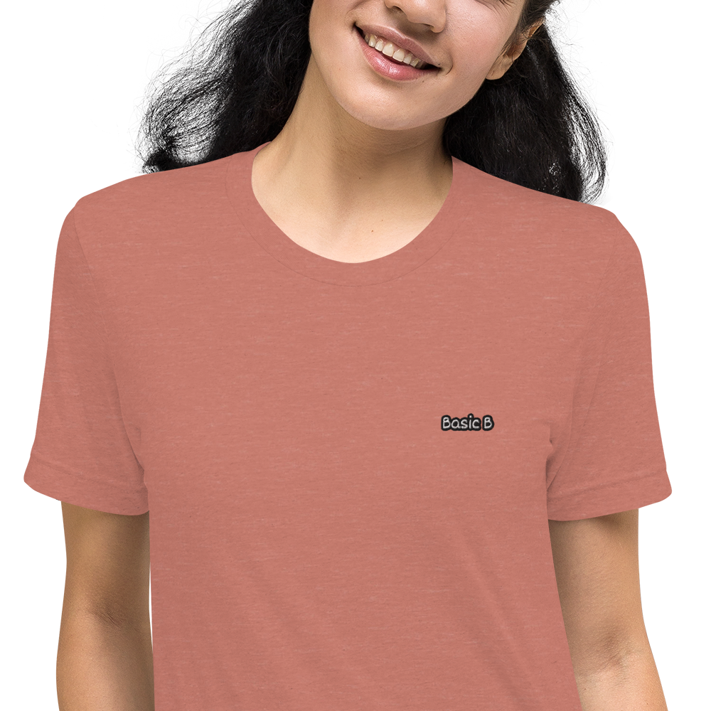 BASIC B ESSENTIALS TEE