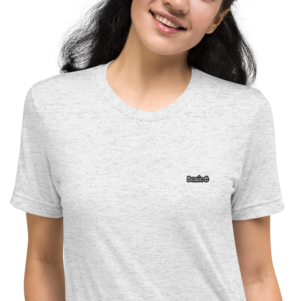BASIC B ESSENTIALS TEE