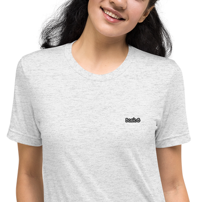 BASIC B ESSENTIALS TEE